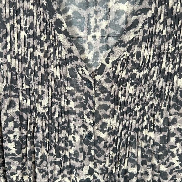 Kenneth Cole New York Silk Semi Sheer Pleated Front Camouflage Tunic XL - Picture 4 of 8